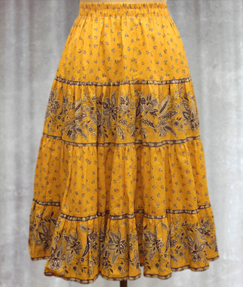 黄　花柄のプロヴァンススカート